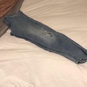 Distressed Uniqlo Boyfriend Jeans 32